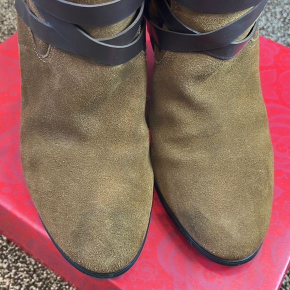 Carlos Santana Miles Strappy brown suede stacked heel bootie - Picture 8 of 10